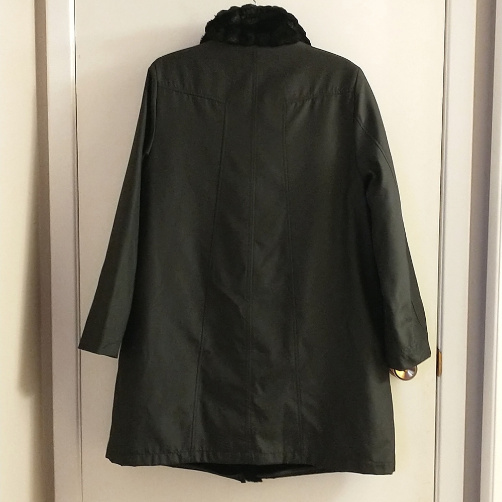 Novelti Winter Coat - WILL BE DONATED SOON! - Picture 2 of 10